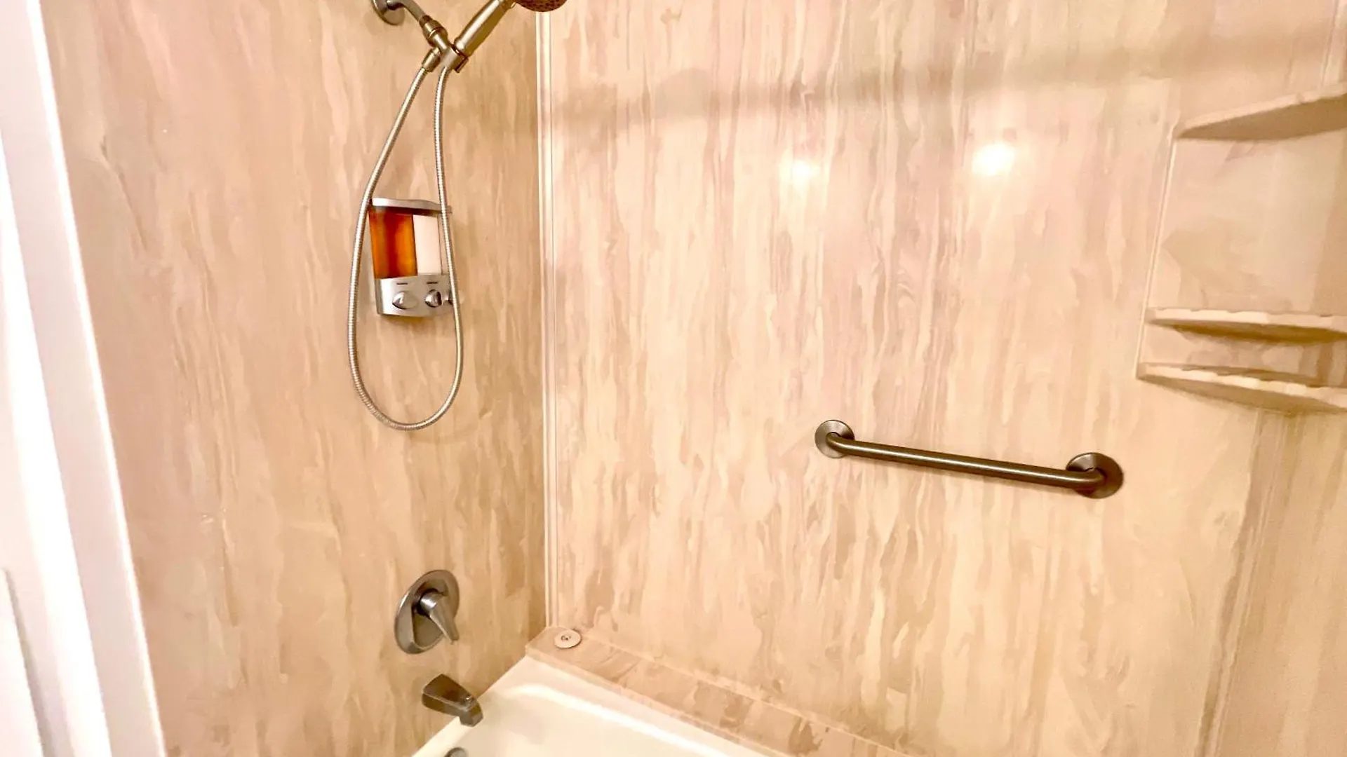 Marine Surf 20Fl Free Parking Renovated - Cal King Aparthotel Honolulu 0*,  United States